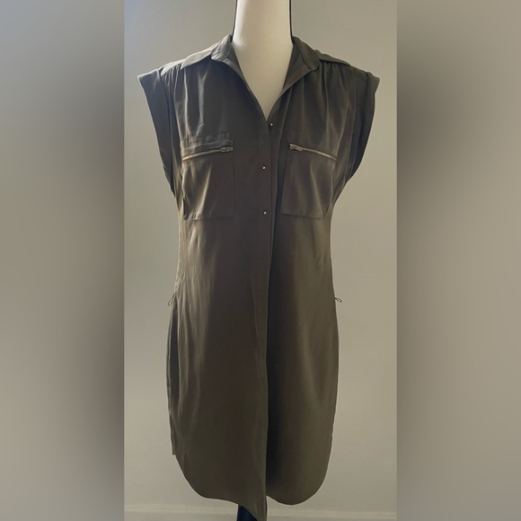 Express Button Down Dress with Front Pockets SMALL - Picture 2 of 8